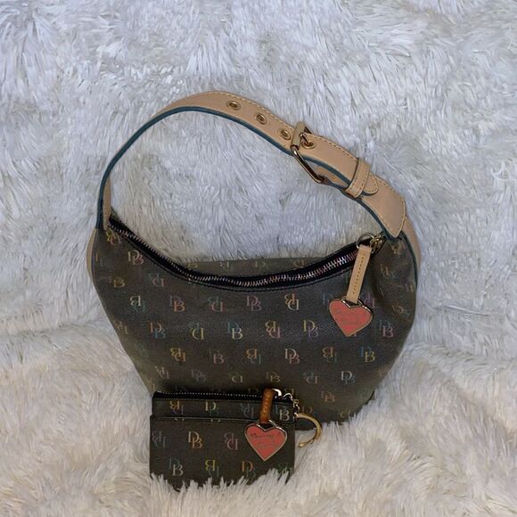 2 Pc VINTAGE DOONEY & BOURKE MONOGRAMMED SHOULDER BAG. Rainbow Zipper Coin Key - Picture 2 of 13